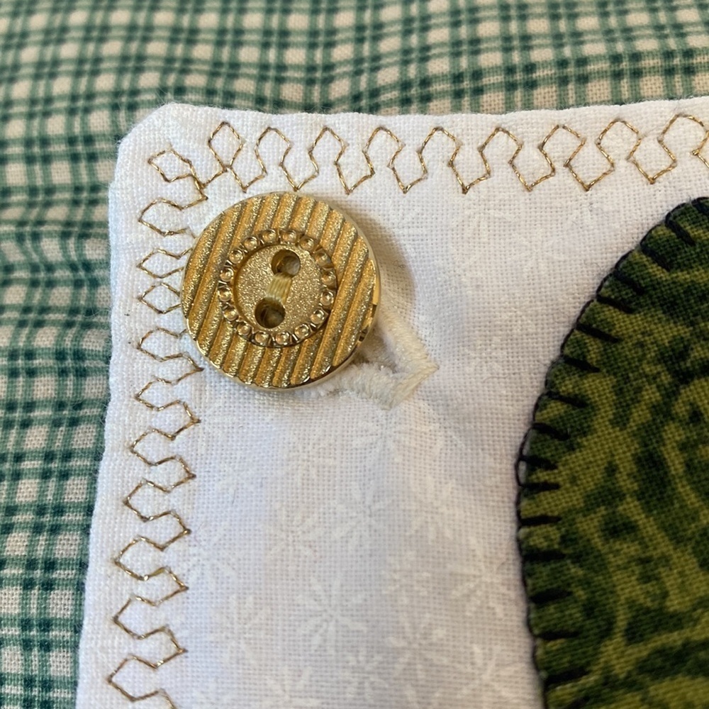 Vintage Handmade Pillow with Changing Felt Quilt Blocks Cottagcore Grannycore - Picture 4 of 9